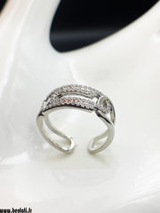 Ring with crystal stones