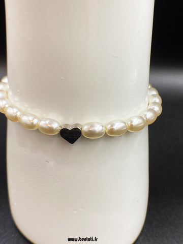 Pearl bracelet