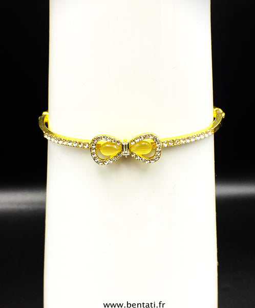 Stylish bangle with bow design