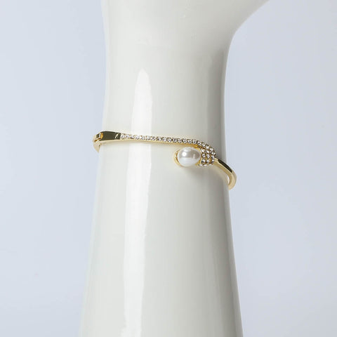 Golden bangle with pearl and crystal stone for women's accessories by Bentati Fashion Dubai