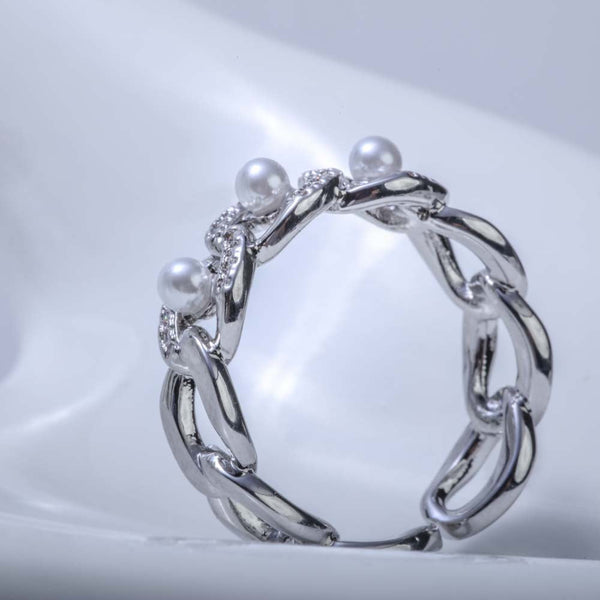 Silver Ring With Pearl & Crystal