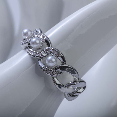 Silver ring with pearl and crystal stones for women's accessories by Bentati Fashion Dubai