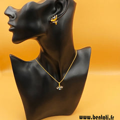 Necklace with jeweled flowers